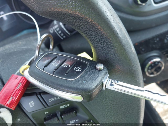 Продажа на аукционе авто 2016 Hyundai Tucson Se, vin: KM8J3CA46GU217081, номер лота: 45878109