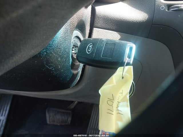 45878161 :رقم المزاد ، 3KPFK4A74HE054573 vin ، 2017 Kia Forte Lx مزاد بيع