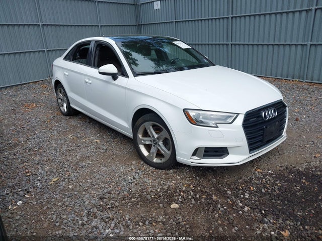 2017 Audi A3 Premium მანქანა იყიდება აუქციონზე, vin: WAUB8GFF8H1051738, აუქციონის ნომერი: 45878177
