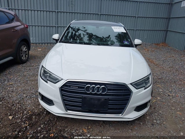 2017 Audi A3 Premium მანქანა იყიდება აუქციონზე, vin: WAUB8GFF8H1051738, აუქციონის ნომერი: 45878177