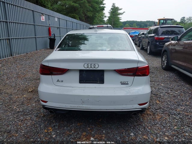 2017 Audi A3 Premium მანქანა იყიდება აუქციონზე, vin: WAUB8GFF8H1051738, აუქციონის ნომერი: 45878177