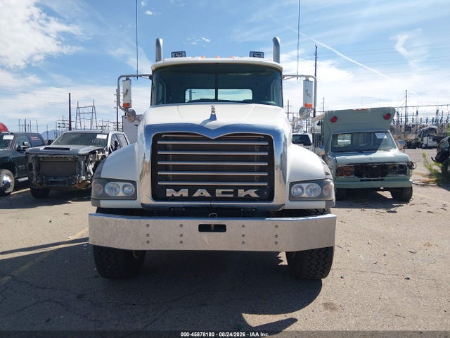 Продаж на аукціоні авто 2013 Mack 700 Gu700, vin: 1M2AX07C4DM015563, номер лоту: 45878180