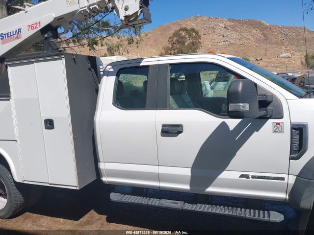 Ford F-550 Chassis Xl 2019 1FD0X5HT2KEC16389 Image 13