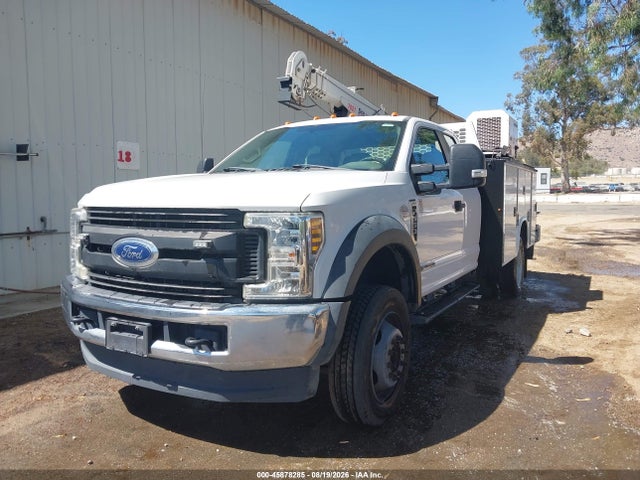 Ford F-550 Chassis Xl 2019 1FD0X5HT2KEC16389 Image 2