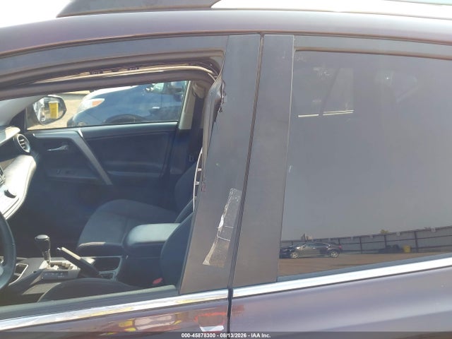 Toyota Rav4 Xle 2018 2T3RFREV4JW720672 Image 18