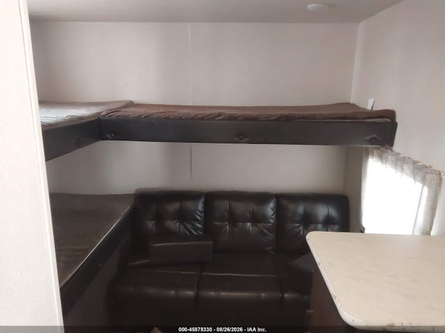 Продаж на аукціоні авто 2018 Forest River Wildwood 273qbxl, vin: 4X4TWDC26J7360490, номер лоту: 45878330