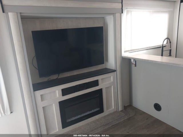 Продаж на аукціоні авто 2021 Forest River Vibe 34bh, vin: 4X4TVBG27M4117729, номер лоту: 45878404