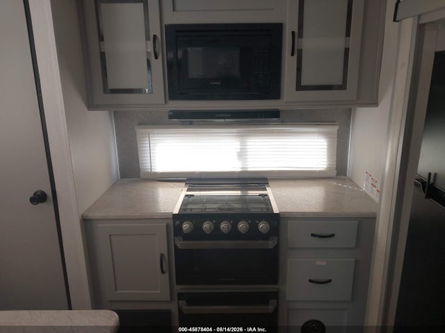 Продаж на аукціоні авто 2021 Forest River Vibe 34bh, vin: 4X4TVBG27M4117729, номер лоту: 45878404