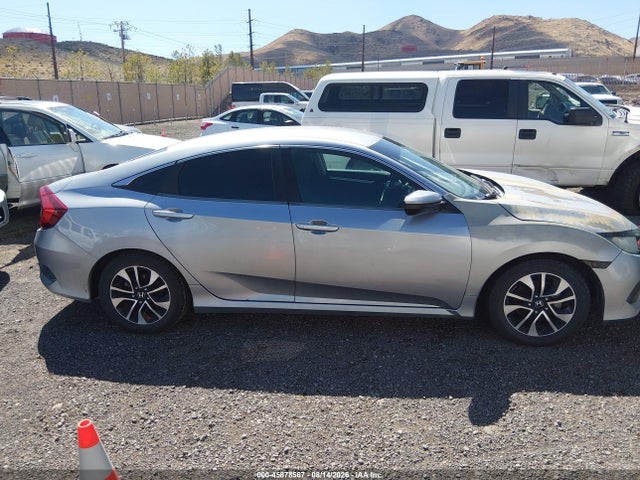 45878567 :رقم المزاد ، 2HGFC2F59JH550487 vin ، 2018 Honda Civic Lx مزاد بيع