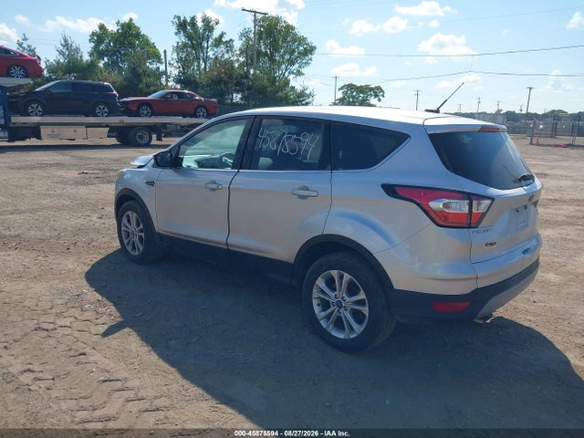 Продажа на аукционе авто 2017 Ford Escape Se, vin: 1FMCU9GD0HUE82743, номер лота: 45878594