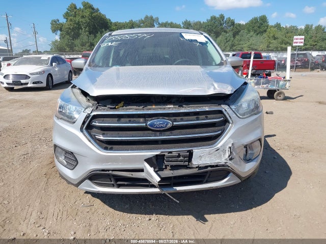 Продажа на аукционе авто 2017 Ford Escape Se, vin: 1FMCU9GD0HUE82743, номер лота: 45878594