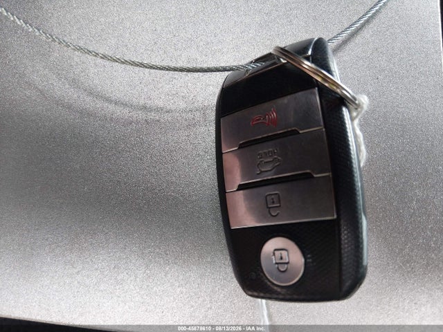 45878610 :رقم المزاد ، 5XYPG4A36HG330516 vin ، 2017 Kia Sorento 2.4l Lx مزاد بيع