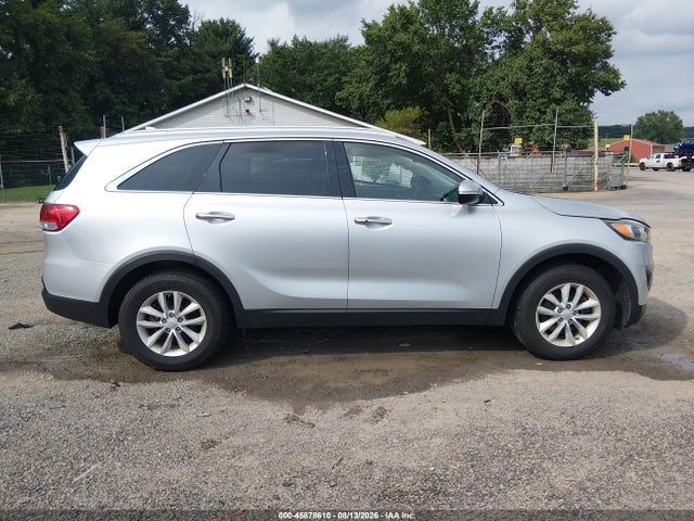 45878610 :رقم المزاد ، 5XYPG4A36HG330516 vin ، 2017 Kia Sorento 2.4l Lx مزاد بيع