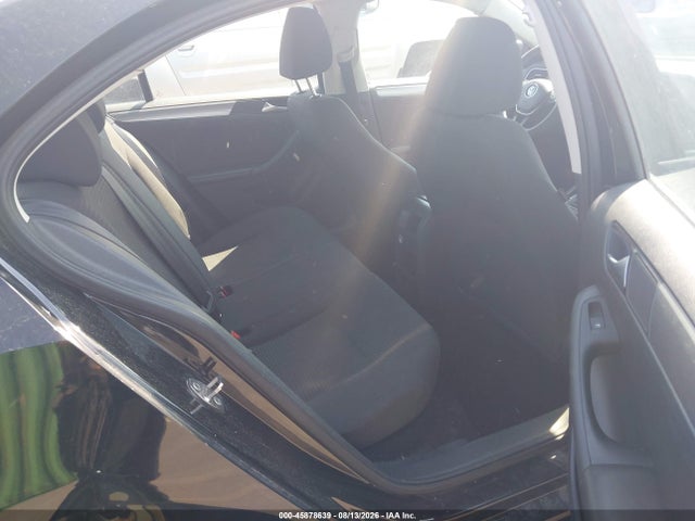 45878639 :رقم المزاد ، 3VWD17AJ9FM228449 vin ، 2015 Volkswagen Jetta 1.8t Se مزاد بيع