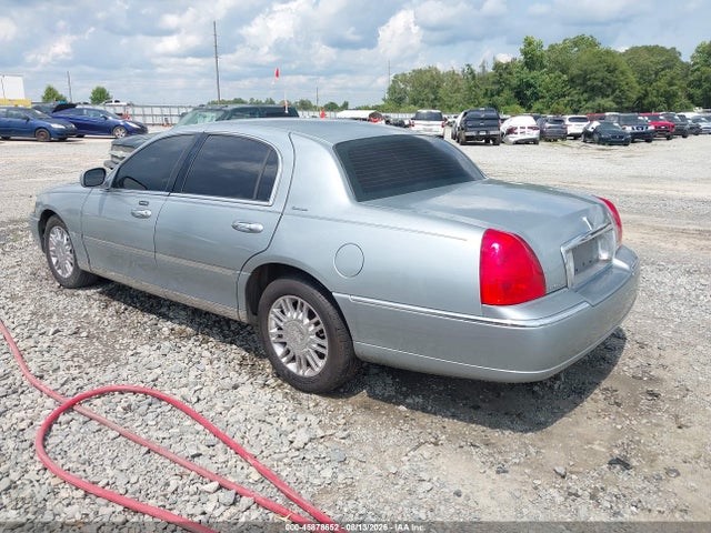 Продажа на аукционе авто 2006 Lincoln Town Car Signature, vin: 1LNHM81V56Y648892, номер лота: 45878652