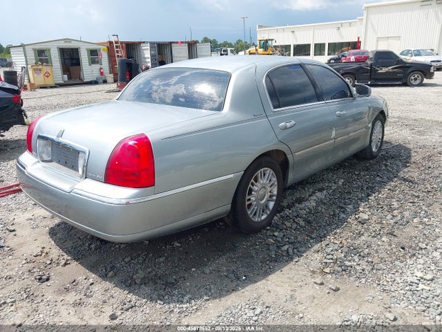 Продажа на аукционе авто 2006 Lincoln Town Car Signature, vin: 1LNHM81V56Y648892, номер лота: 45878652