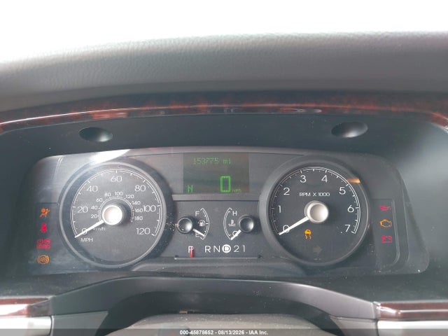 Продажа на аукционе авто 2006 Lincoln Town Car Signature, vin: 1LNHM81V56Y648892, номер лота: 45878652