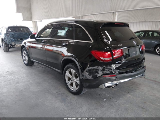 45878661 :رقم المزاد ، WDC0G4JB8JV057032 vin ، 2018 Mercedes-benz Glc 300 مزاد بيع