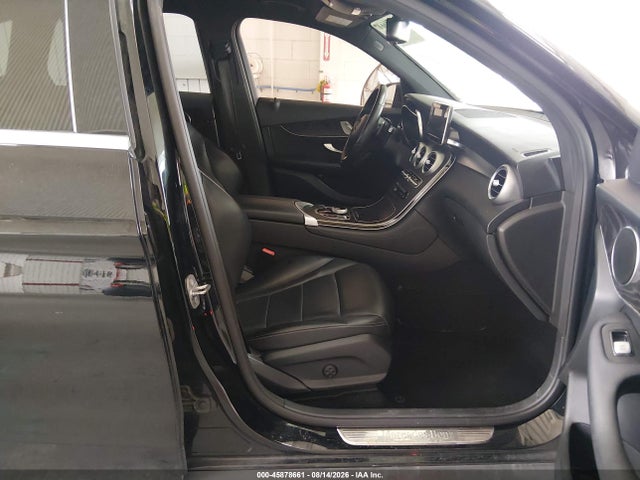 45878661 :رقم المزاد ، WDC0G4JB8JV057032 vin ، 2018 Mercedes-benz Glc 300 مزاد بيع