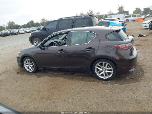 Lexus CT 200H 2014 JTHKD5BHXE2178036 Image 14