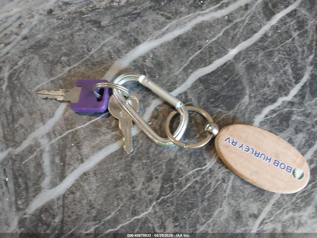 45878832 :رقم المزاد ، 4YDTKDR22NJ974192 vin ، 2022 Keystone Kodiak Ultra Lite مزاد بيع