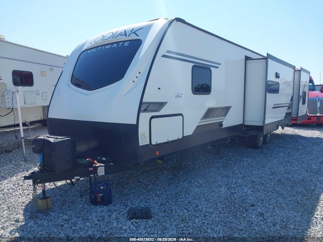45878832 :رقم المزاد ، 4YDTKDR22NJ974192 vin ، 2022 Keystone Kodiak Ultra Lite مزاد بيع