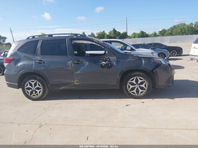 JF2SKAEC7NH413667 Subaru Forester Premium