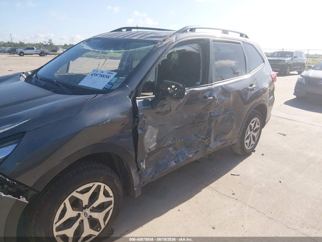 JF2SKAEC7NH413667 Subaru Forester Premium