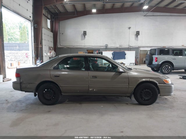 Продажа на аукционе авто 2001 Toyota Camry Le, vin: 4T1BG22K81U048351, номер лота: 45878861