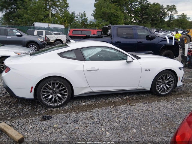 45878865 :رقم المزاد ، 1FA6P8CF6R5422154 vin ، 2024 Ford Mustang Gt Premium Fastback مزاد بيع