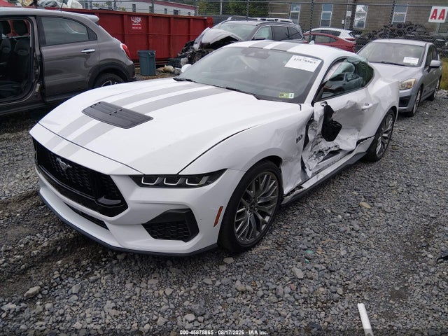 45878865 :رقم المزاد ، 1FA6P8CF6R5422154 vin ، 2024 Ford Mustang Gt Premium Fastback مزاد بيع