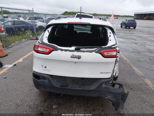 2015 Jeep Cherokee Sport მანქანა იყიდება აუქციონზე, vin: 1C4PJLAB8FW585073, აუქციონის ნომერი: 45878874