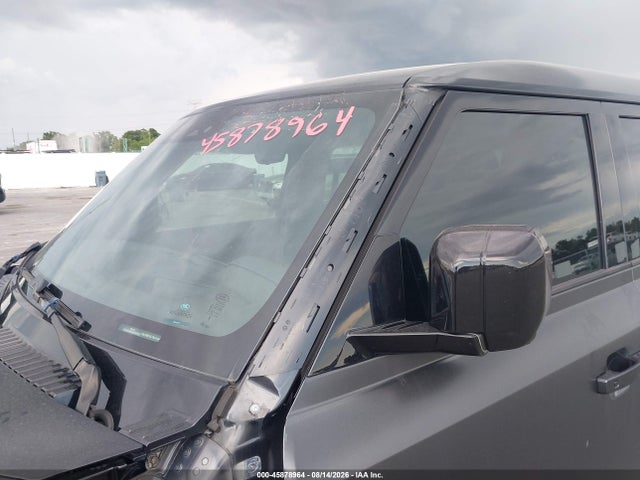SALEWEEE1R2314594 Land Rover Defender 110 P525 Carpathian Edition