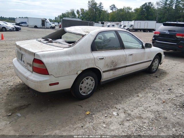 1995 Honda Accord Lx/ex მანქანა იყიდება აუქციონზე, vin: 1HGCD5631SA015136, აუქციონის ნომერი: 45879124