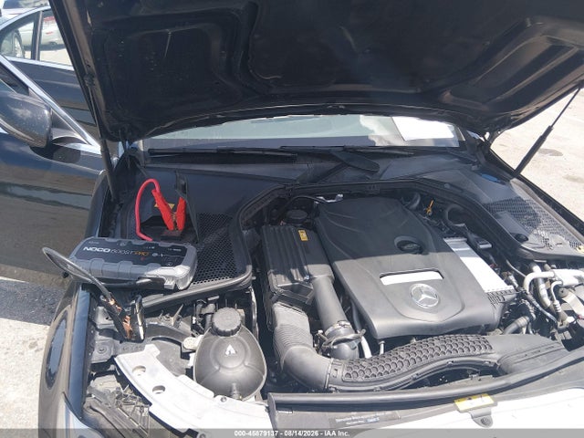45879137 :رقم المزاد ، 55SWF4JBXGU114811 vin ، 2016 Mercedes-benz C 300 مزاد بيع