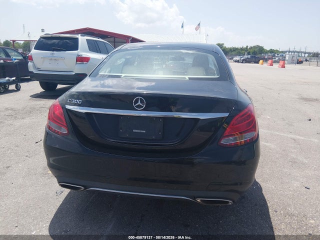 45879137 :رقم المزاد ، 55SWF4JBXGU114811 vin ، 2016 Mercedes-benz C 300 مزاد بيع