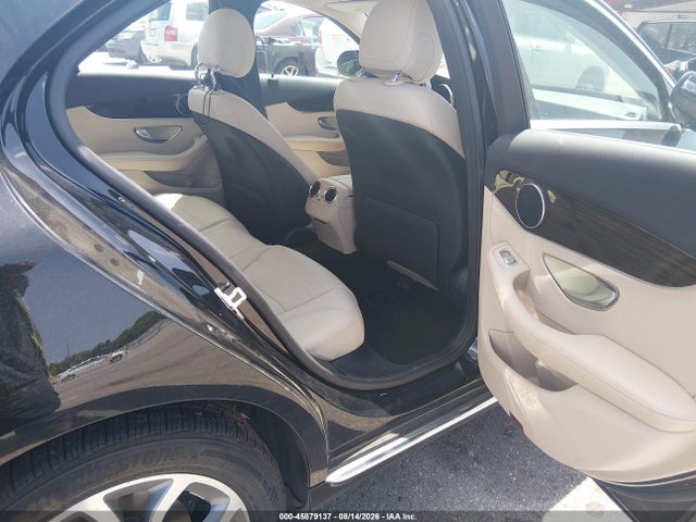 45879137 :رقم المزاد ، 55SWF4JBXGU114811 vin ، 2016 Mercedes-benz C 300 مزاد بيع