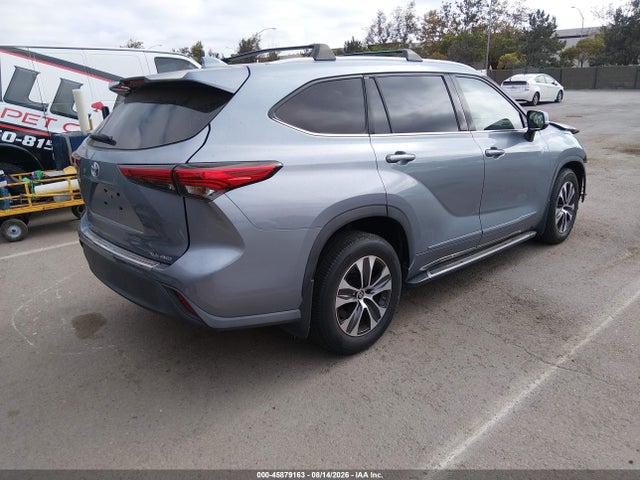 5TDHZRBH5NS214647 Toyota Highlander Xle