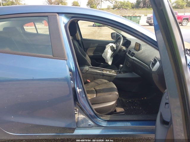 Продажа на аукционе авто 2017 Mazda Mazda3 Sport, vin: 3MZBN1U79HM124720, номер лота: 45879164