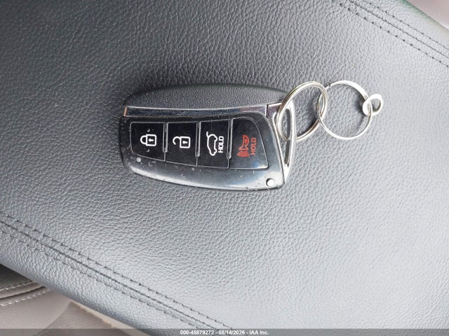 Продажа на аукционе авто 2017 Hyundai Santa Fe Limited Ultimate, vin: KM8SRDHF7HU245991, номер лота: 45879272
