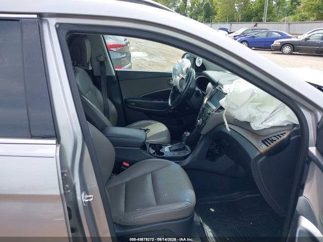 Продажа на аукционе авто 2017 Hyundai Santa Fe Limited Ultimate, vin: KM8SRDHF7HU245991, номер лота: 45879272
