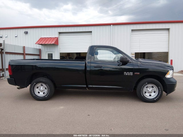 45879328 :رقم المزاد ، 3C6JR7DT1HG531083 vin ، 2017 Ram 1500 Tradesman  4x4 8' Box مزاد بيع