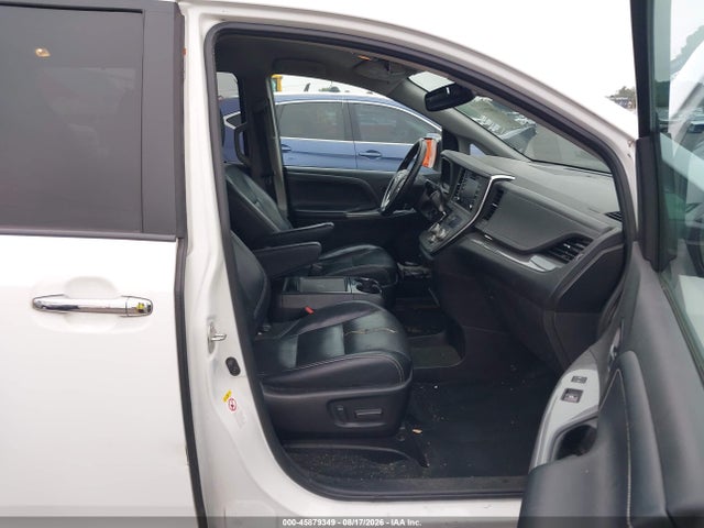 Продажа на аукционе авто 2018 Toyota Sienna Se 8 Passenger, vin: 5TDXZ3DCXJS917276, номер лота: 45879349