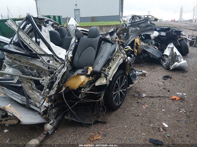 45879352 :رقم المزاد ، 4T1G11AK4LU362147 vin ، 2020 Toyota Camry Se مزاد بيع