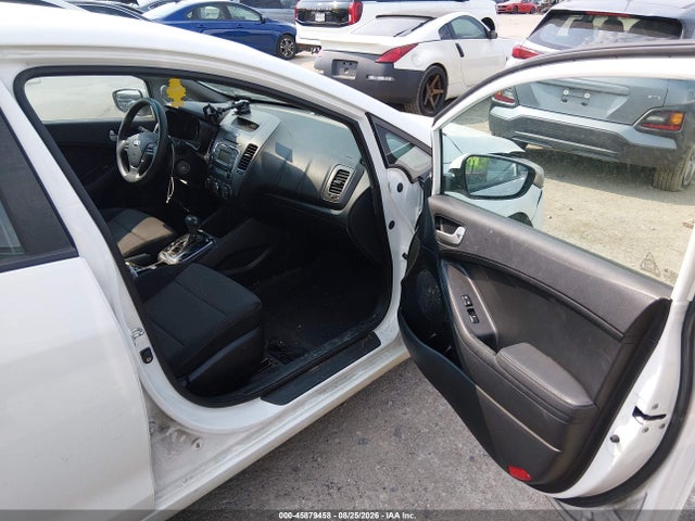 2018 Kia Forte Lx მანქანა იყიდება აუქციონზე, vin: 3KPFK4A73JE220202, აუქციონის ნომერი: 45879458