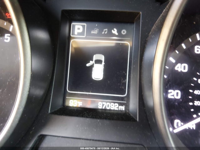 KM8SMDHF8HU176498 Hyundai Santa Fe Se