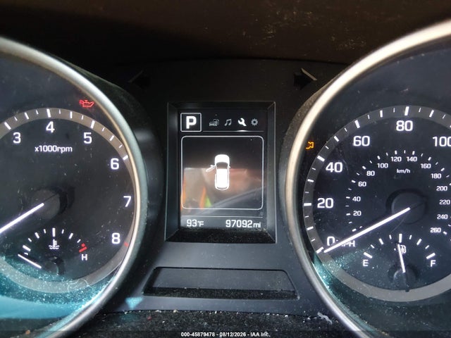KM8SMDHF8HU176498 Hyundai Santa Fe Se