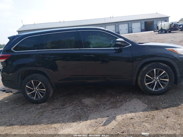 45879522 :رقم المزاد ، 5TDKZRFH4HS513261 vin ، 2017 Toyota Highlander Xle مزاد بيع