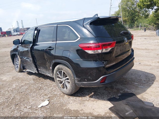 45879522 :رقم المزاد ، 5TDKZRFH4HS513261 vin ، 2017 Toyota Highlander Xle مزاد بيع
