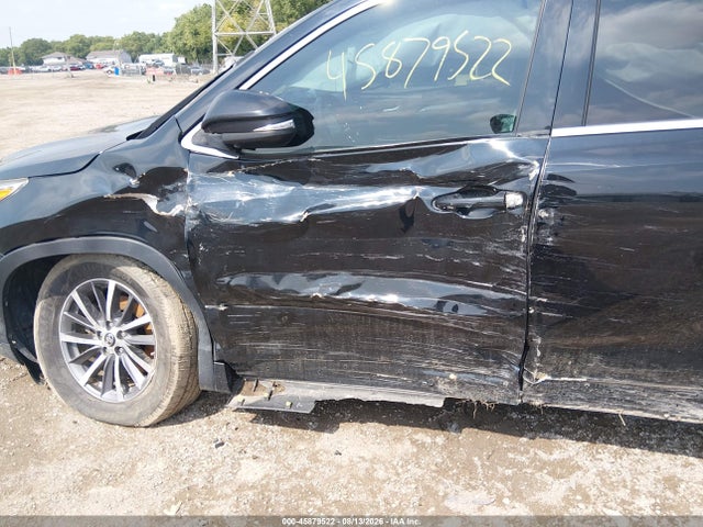 45879522 :رقم المزاد ، 5TDKZRFH4HS513261 vin ، 2017 Toyota Highlander Xle مزاد بيع
